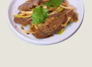 牛肉と白ネギの辛味和えの料理写真